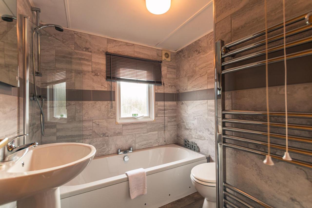 Lodge Woodland With Hot Tub